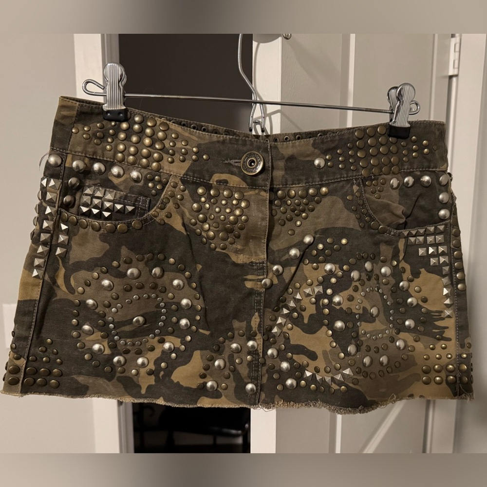 Miss Me Studded Camo Mini Skirt size S